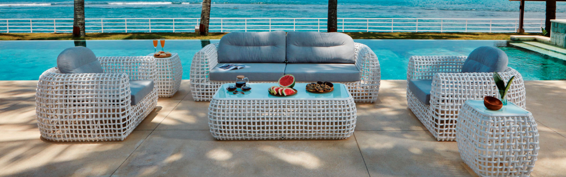 01 Skyline main slider desktop Dynasty seating set
