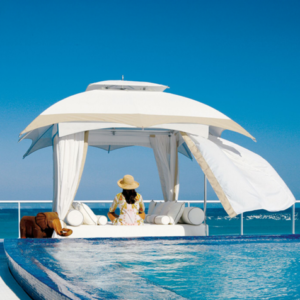 01 Tuuci lounges Crescent square