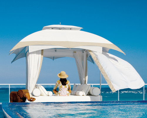 Tuuci Lounges Crescent Square