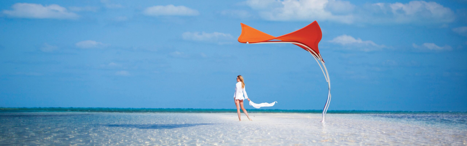 03 Tuuci Umbrellas slider desktop Shade Sculpture Stingray Orange