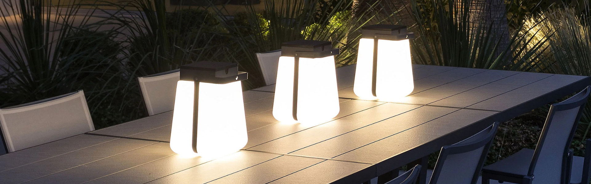 04 Les Jardins Bump Lantern slider desktop grey 04 Les Jardins Bump Lantern slider desktop grey