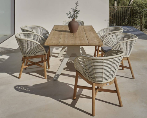 05 Skyline main slider mobile Alaska dining set