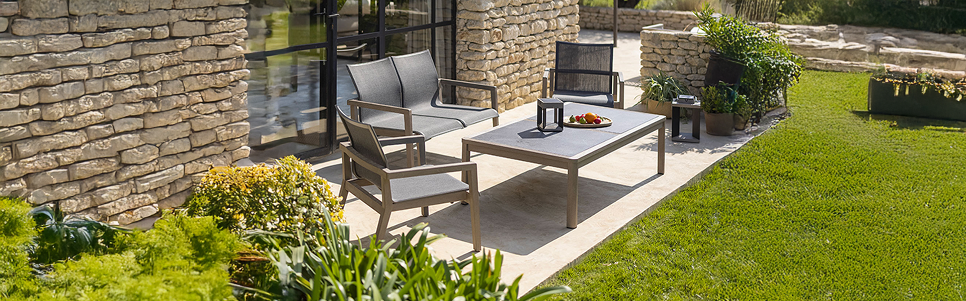 Les Jardins Copenhague slider desktop 02 Seating and coffee table Les Jardins Copenhague slider desktop 02 Seating and coffee table