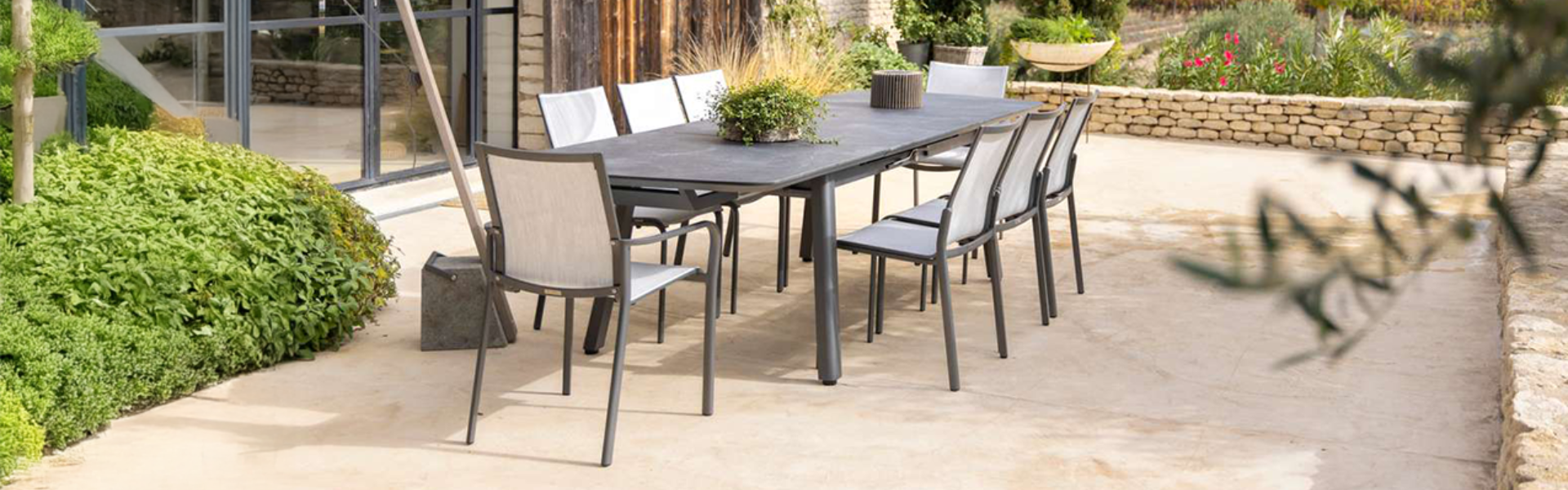 Les Jardins Copenhague slider desktop 03 Extensible dining table with chairs and armchairs Les Jardins Copenhague slider desktop 03 Extensible dining table with chairs and armchairs