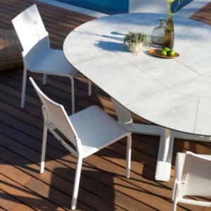 Les Jardins Koton 01 Round Extendable Table Koton Stackable Chairs White