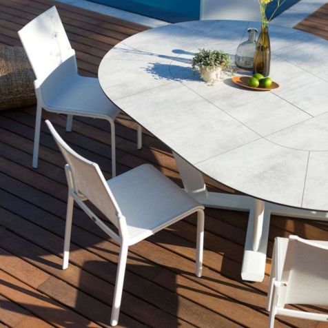 Les Jardins Koton 01 Round Extendable Table Koton Stackable Chairs White