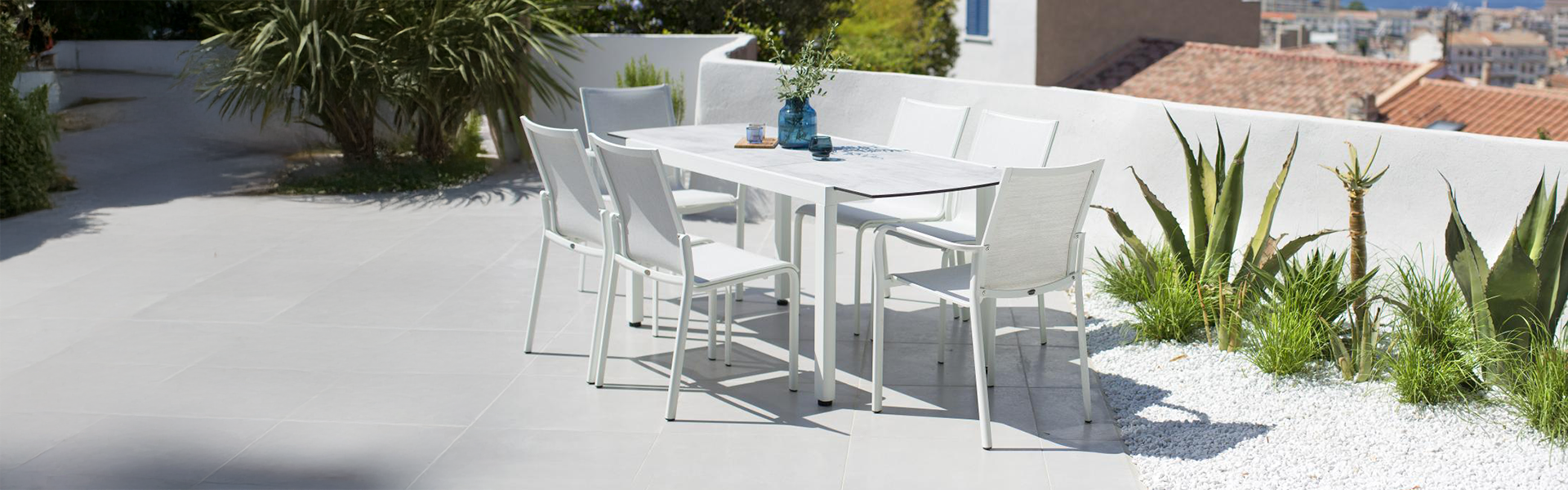 Les Jardins Ticao slider desktop 02 Extensible Table white