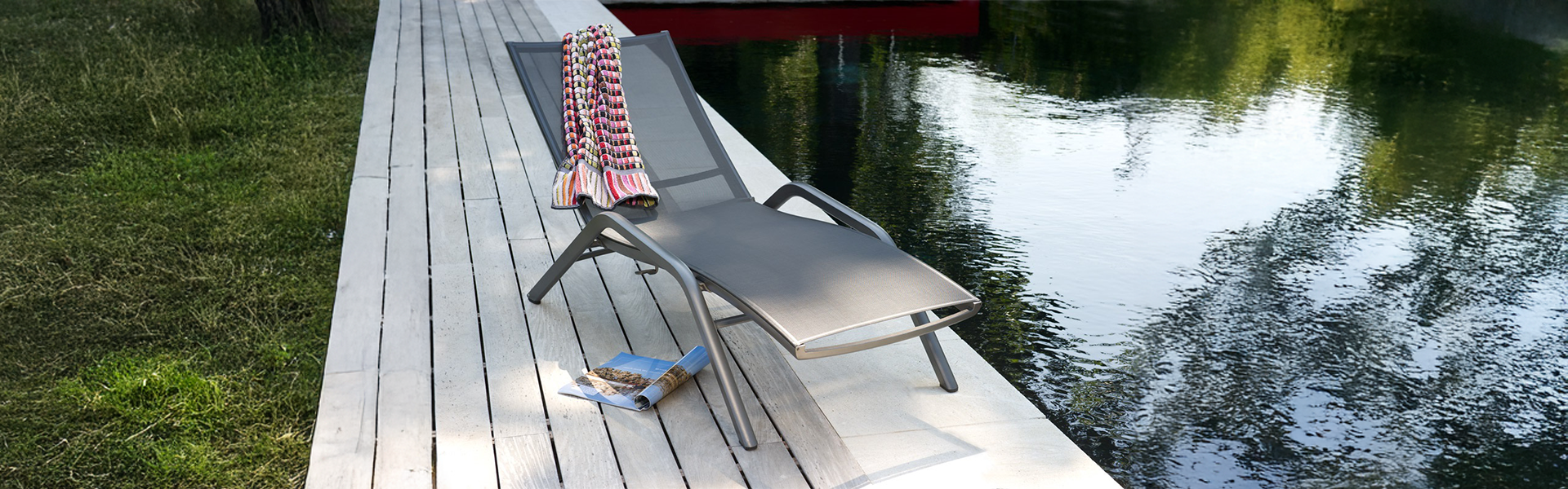 Les Jardins Yolo slider desktop 02 Chaise Lounger grey