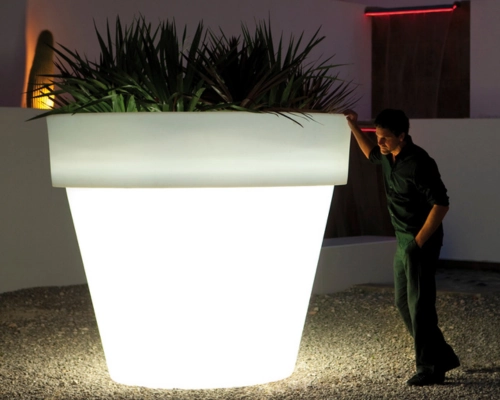 Vondom Ligth Planters mobile slider 04